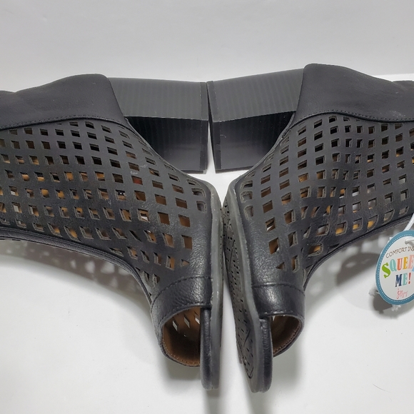 NWT JellyPop Terrence Caged Open Toe Ankle Boots 3" Heel Black Womens Size 8 - Picture 7 of 15